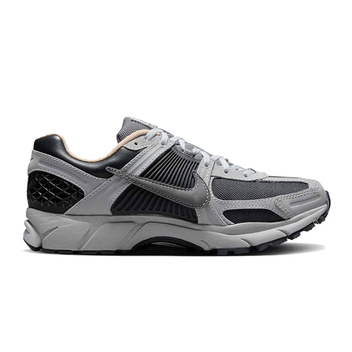 나이키 줌 보메로 5 부드럽고 편안하며 미끄럼 방지 기 - Men'S Shoes Nike Black 리뷰 및 가격